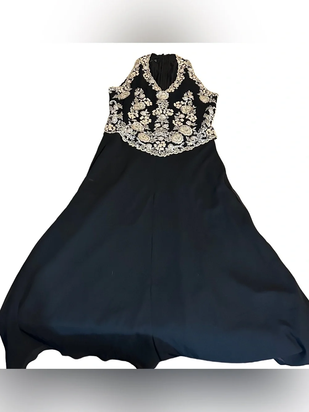 JKARA BLACK & CREAM BEADED BODICE W/BLACK CHIFFON SKIRT EVENING DRESS  (10)